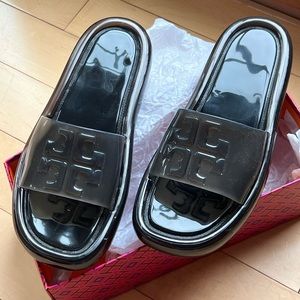Tory Burch Bubble Jelly Size 8 Perfect Black